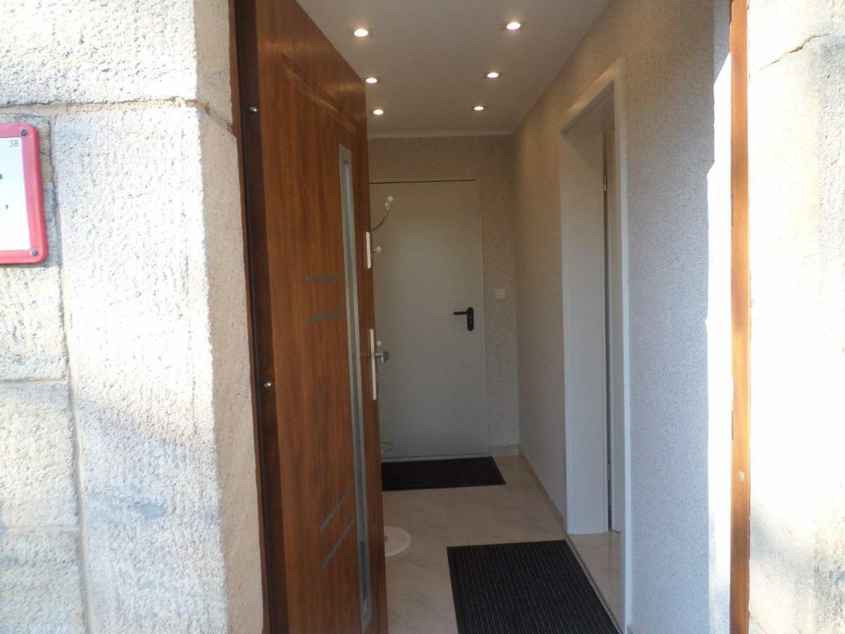 1 Zi. Apartment Naehe Flughafen/Messe Stuttgart 24H Waldenbuch Buitenkant foto